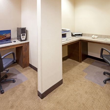 Holiday Inn Express Hotel & Suites Eagle Pass By Ihg Bisnis foto